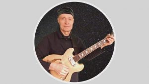 Bernd Sommer mit Epiphone Casino Coupe